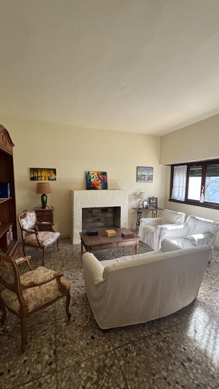 Casa c/ Depto en Venta en Av Favaloro e/ calles 38 y 40