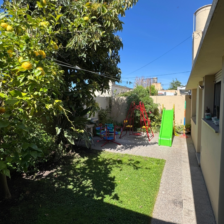 Casa en Venta en Calle 4 e/ 11 y 13