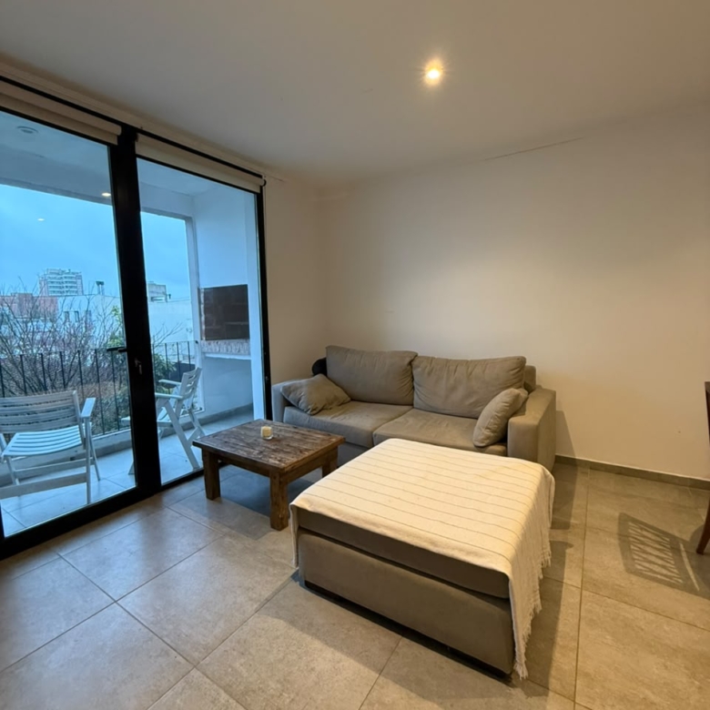 Departamento 2 Ambientes en Venta en Calle 23 e/ 20 y 22