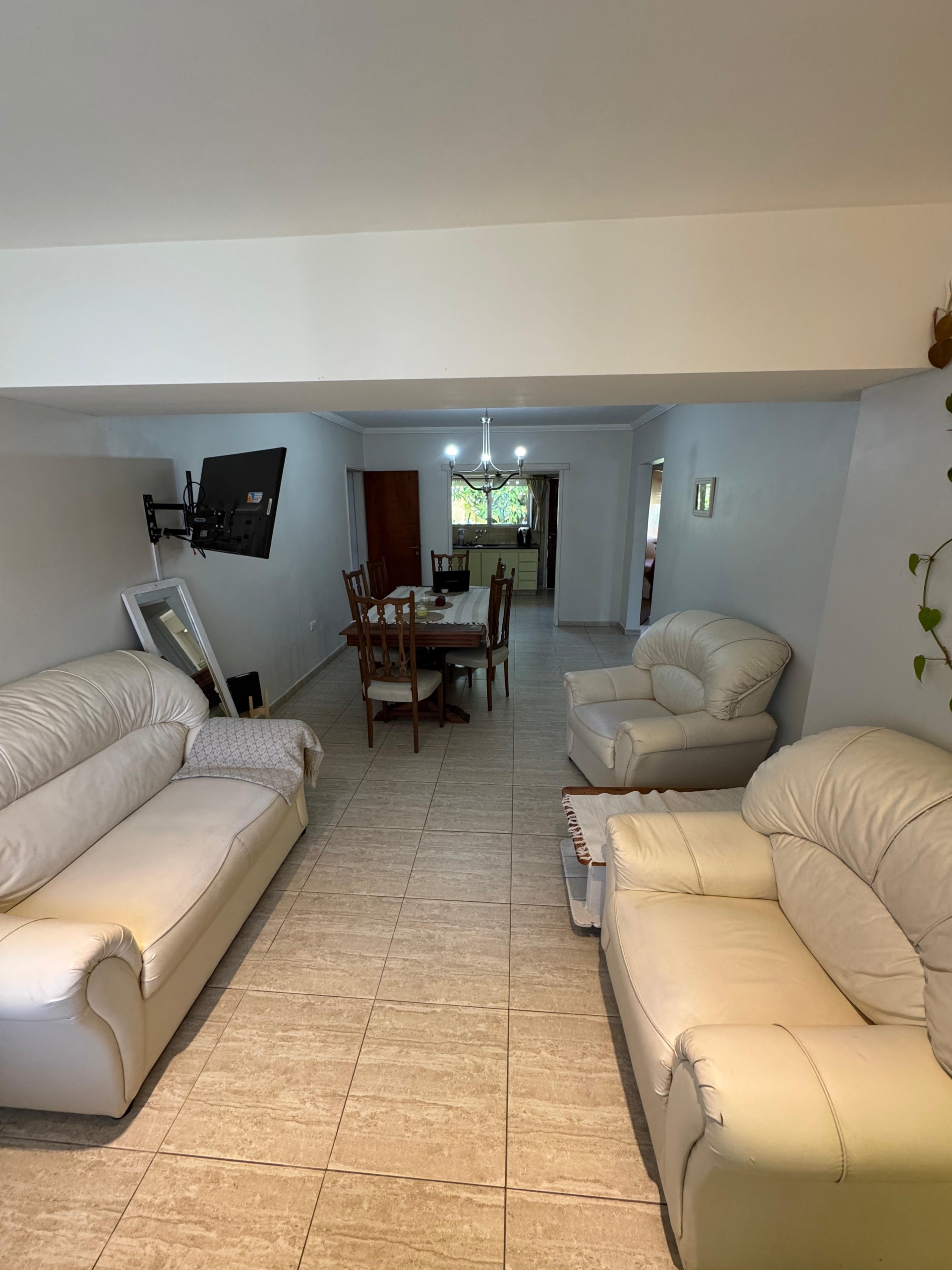 32fee04e-6f8c-45b2-9080-e788d60bb2e6 Casa en Venta en Calle 4 e/ 11 y 13