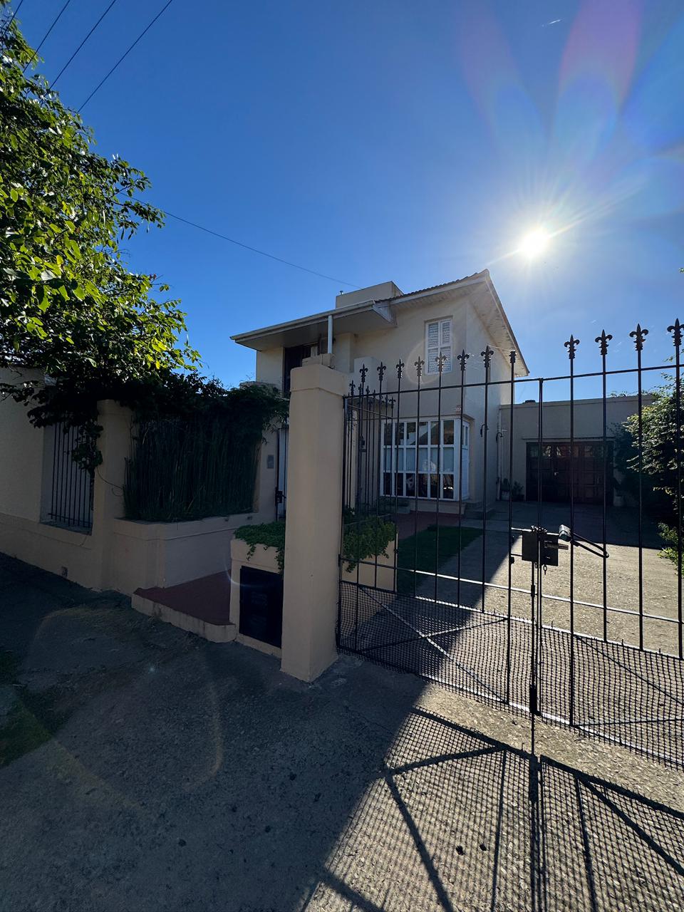 47968e8f-0511-41ad-83ec-a91636f2847a Casa en Venta en Calle 16 e/ 5 y 7