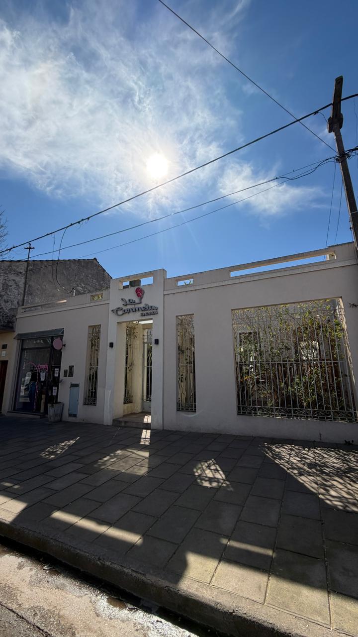 Salon de Fiestas + Local en Venta en Calle 29 e/ 20 y 22