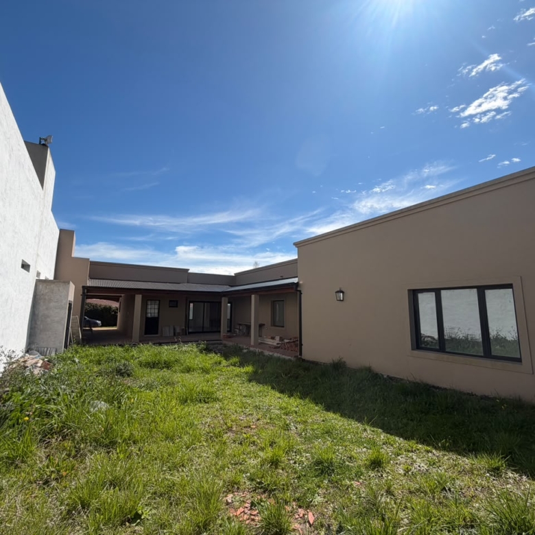 Casa en Etapa Final de Construccion en Venta