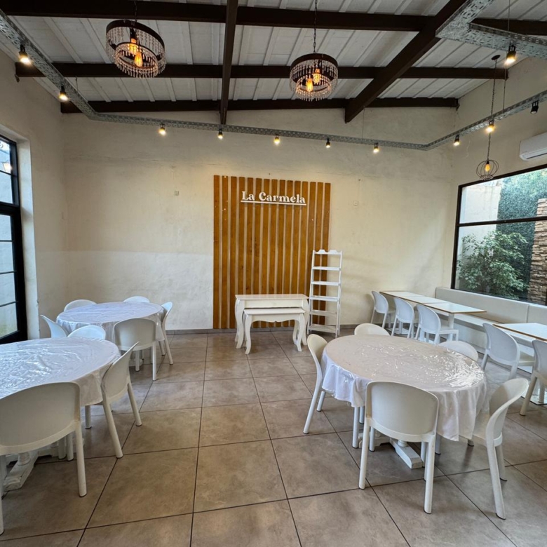 Salon de Fiestas + Local en Venta en Calle 29 e/ 20 y 22