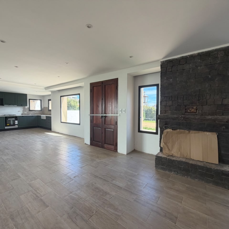 Casa en Etapa Final de Construccion en Venta