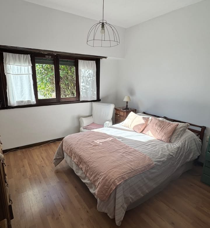 Casa c/ Depto en Venta en Av Favaloro e/ calles 38 y 40