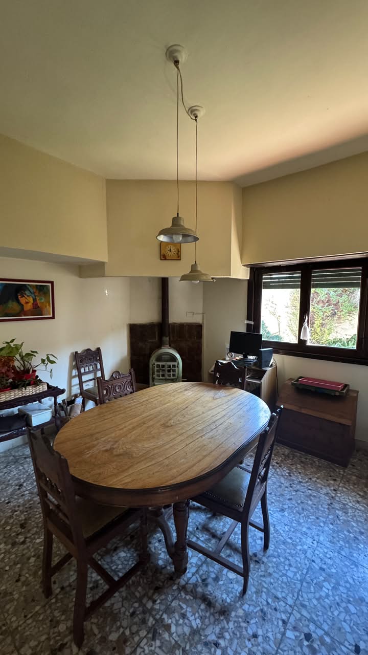 Casa c/ Depto en Venta en Av Favaloro e/ calles 38 y 40