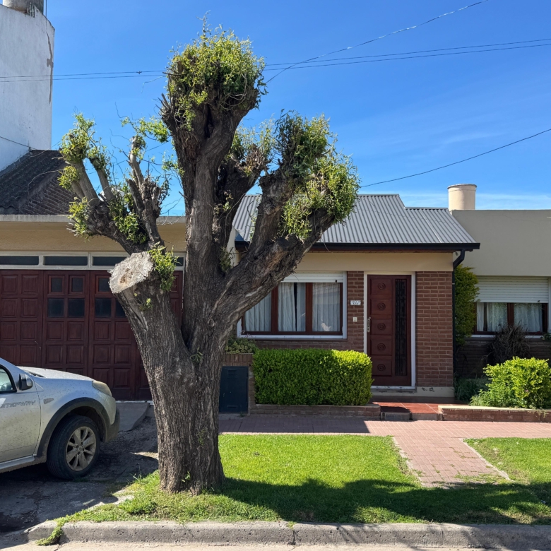 Casa en Venta en Calle 4 e/ 11 y 13