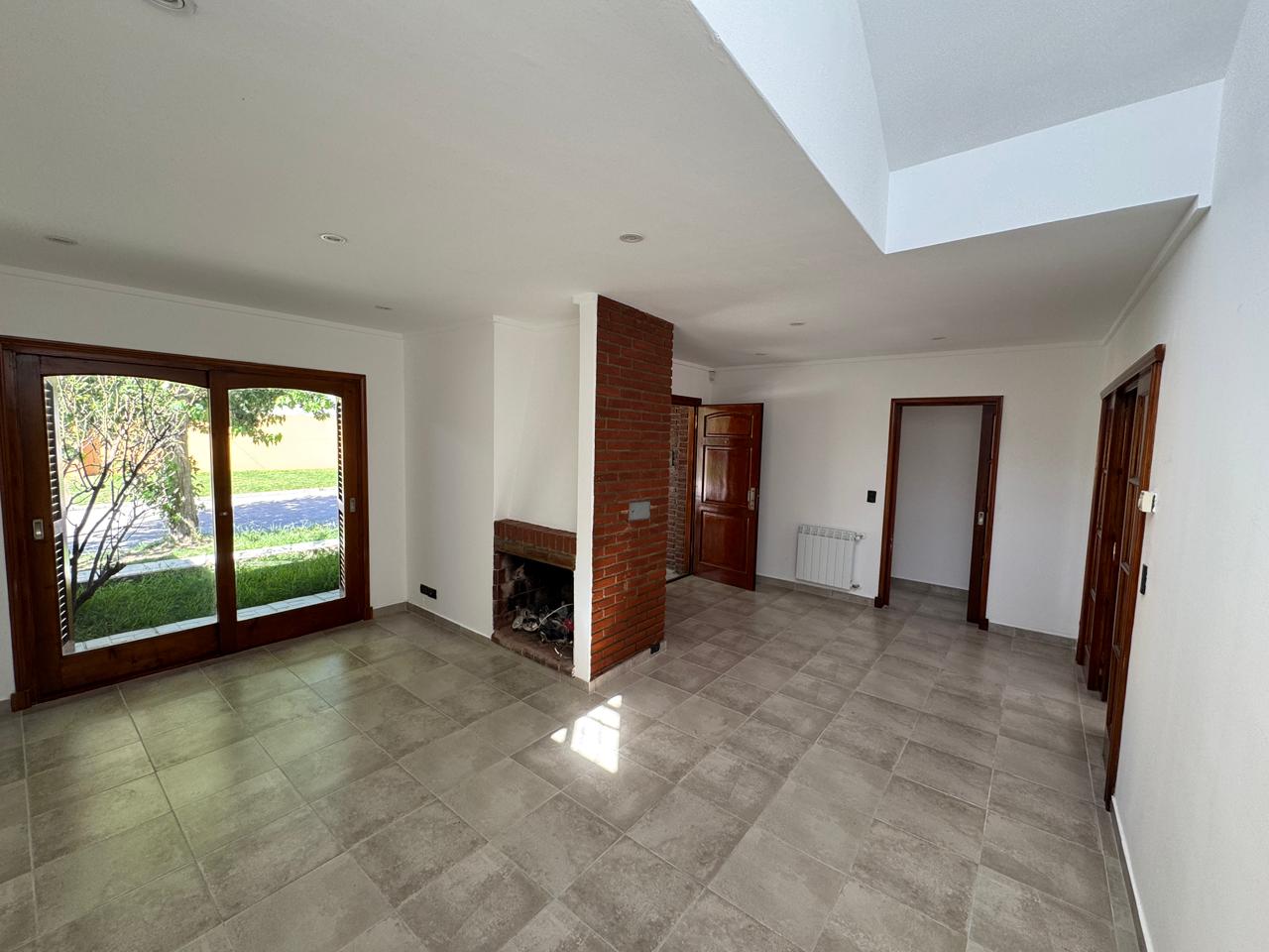 9a067ee3-6cb7-4806-921f-3d3701860e50