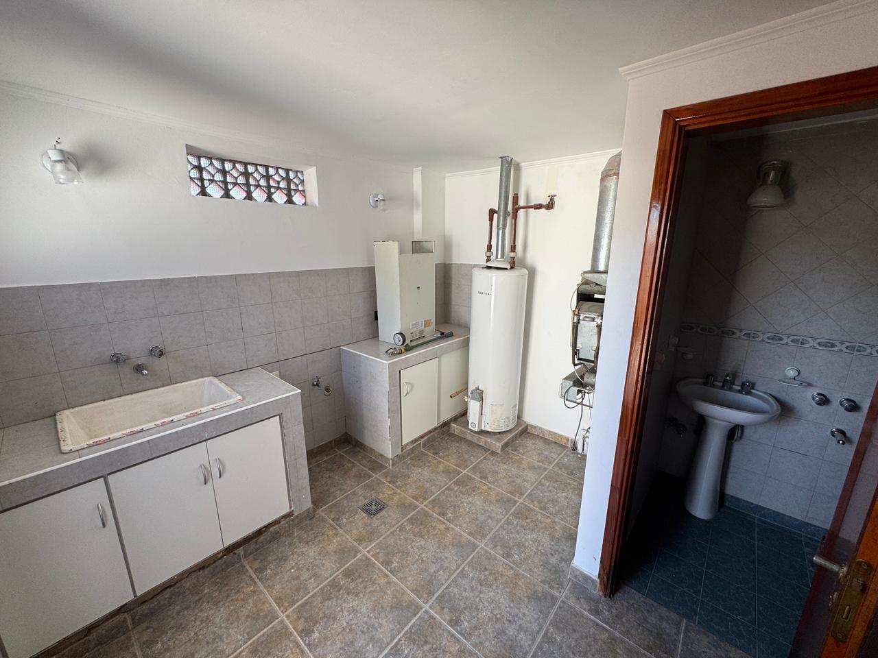 b1c39bfa-e2a4-40a2-a2c5-d97c2be542f4