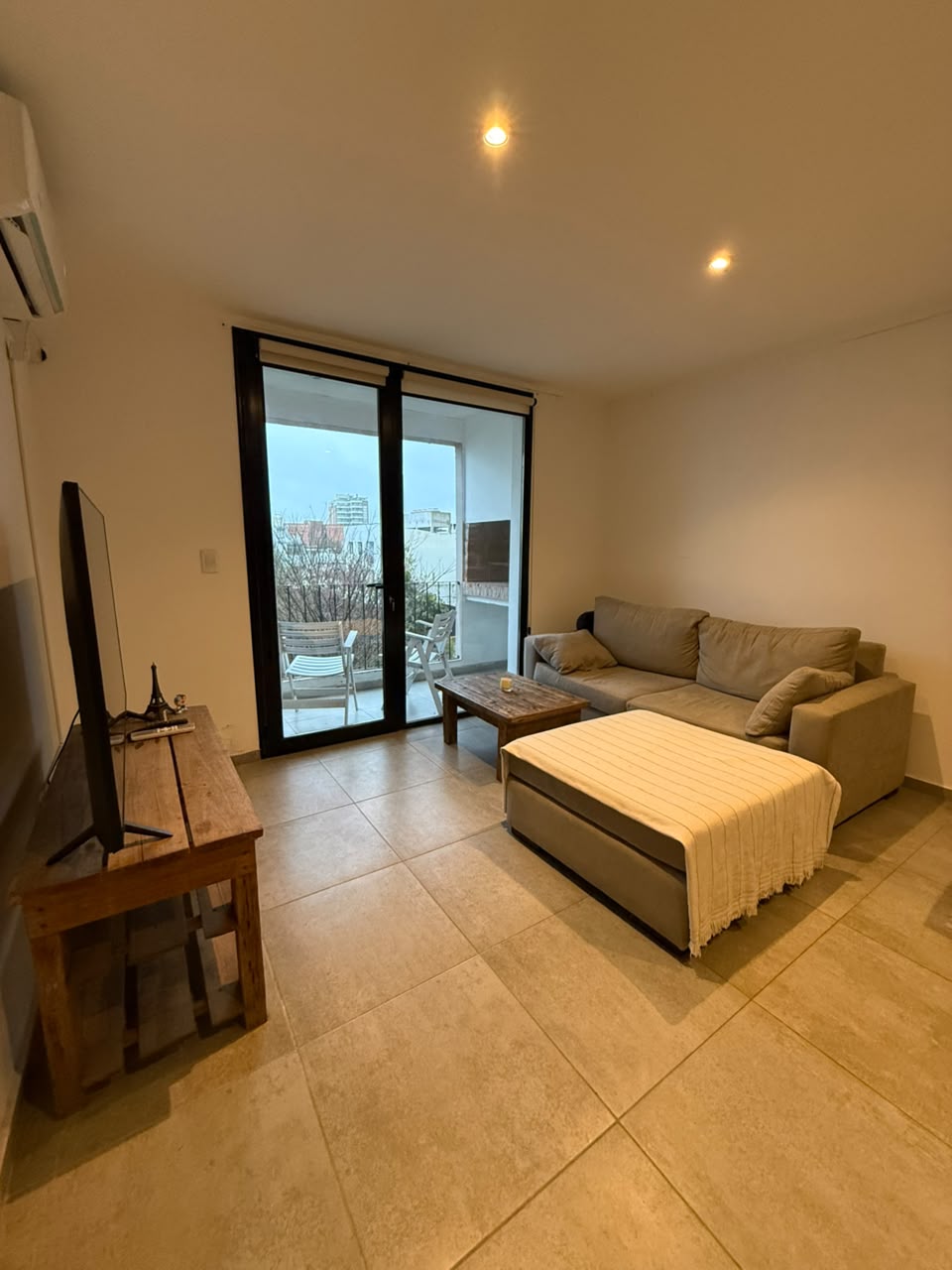 Departamento 2 Ambientes en Venta en Calle 23 e/ 20 y 22