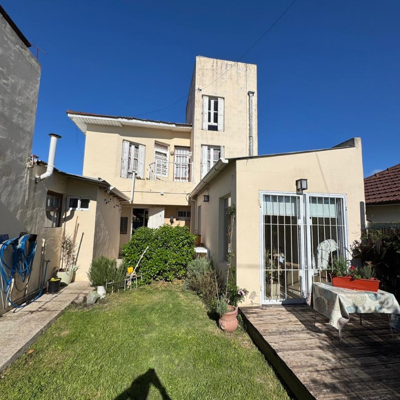 Casa en Venta en Calle 16 e/ 5 y 7