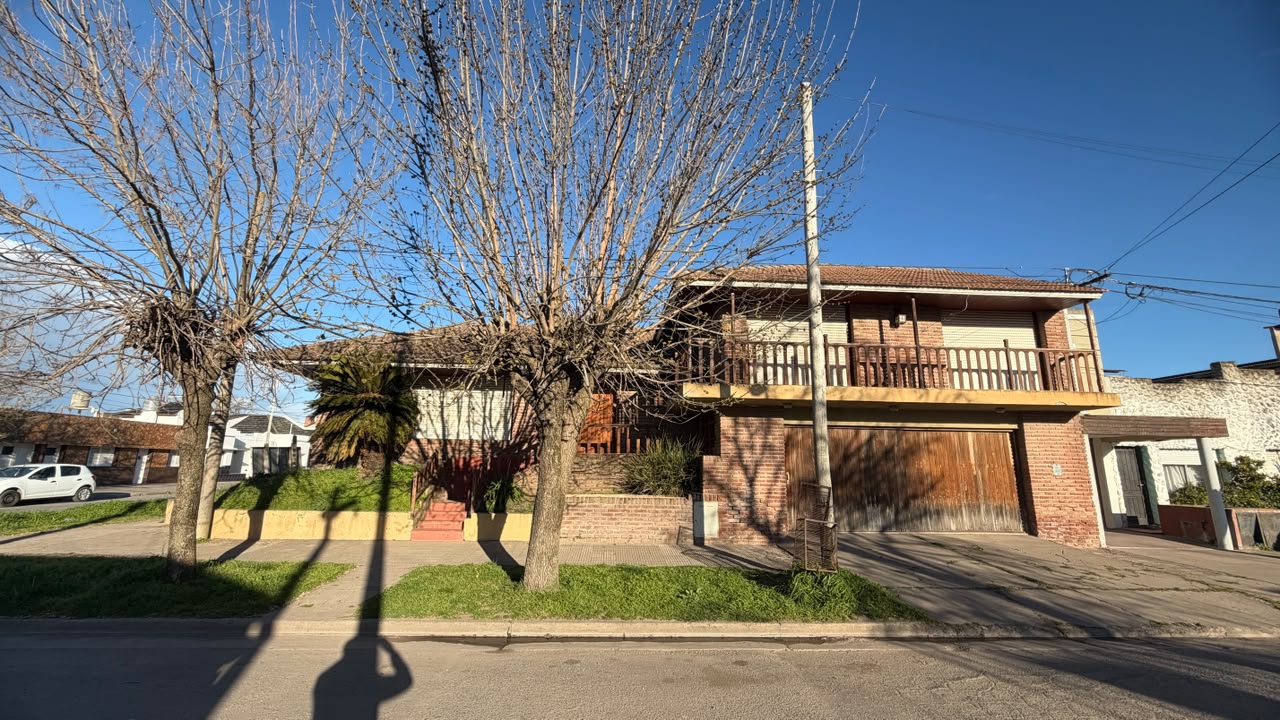 Casa en Venta en Calle 15 esq 4