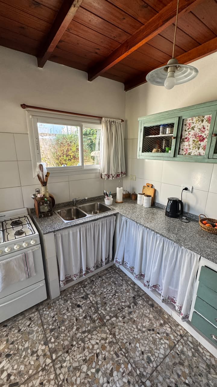 Casa c/ Depto en Venta en Av Favaloro e/ calles 38 y 40