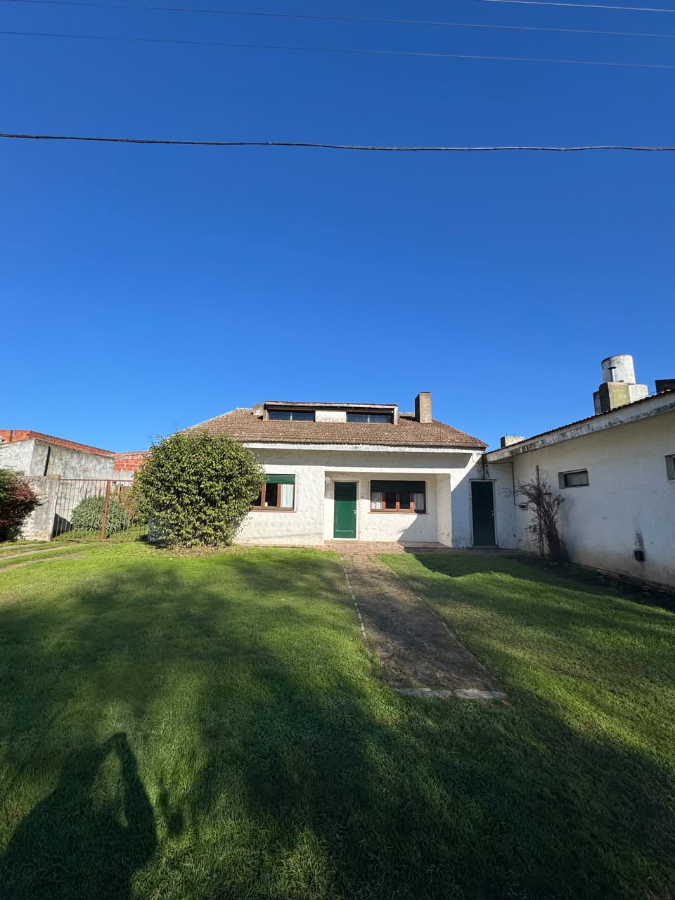Casa c/ Depto en Venta en Av Favaloro e/ calles 38 y 40