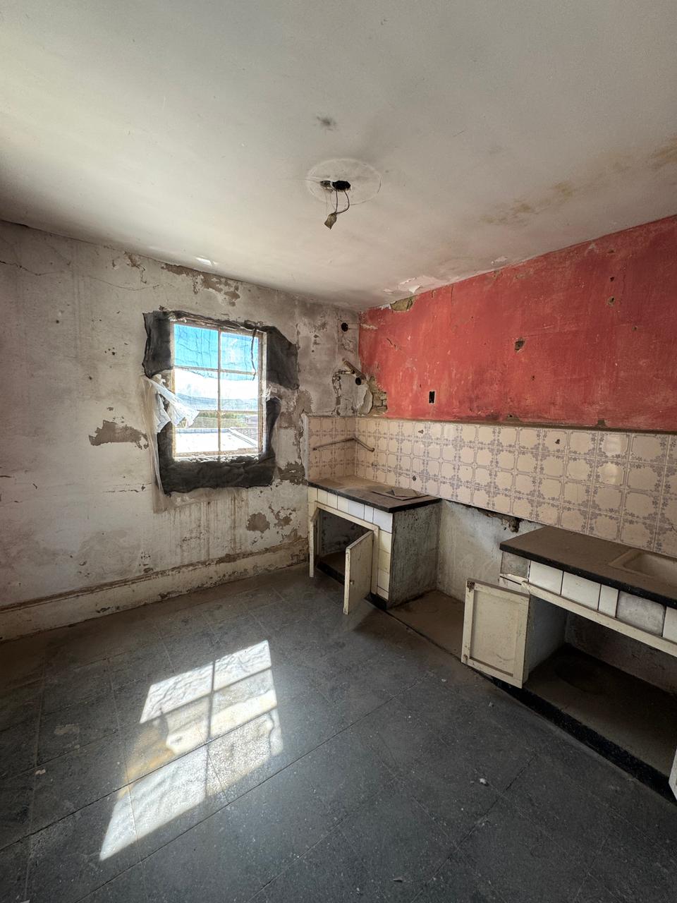 f61d5f22-b82b-4e8d-9ce3-0c1f3e2ca376